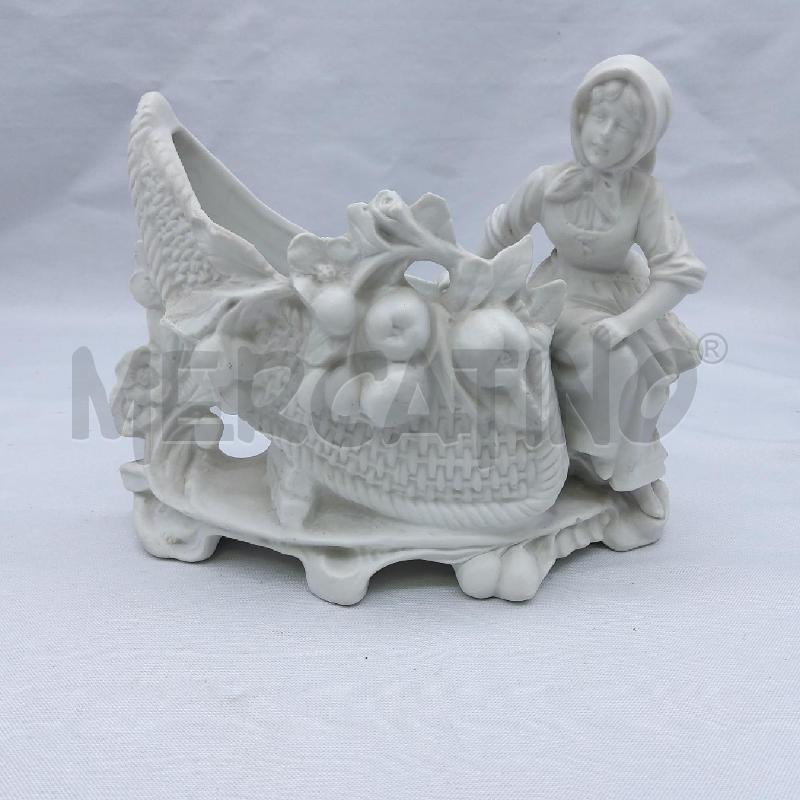 STATUINA PORCELLANA DONNA FRUTTA | Mercatino dell'Usato San maurizio canavese 1