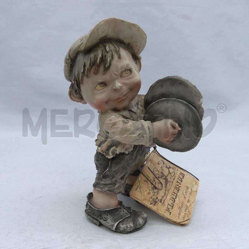 STATUINA SCUGNIZZO CHE SUONA I COPERCHI | Mercatino dell'Usato San maurizio canavese 1