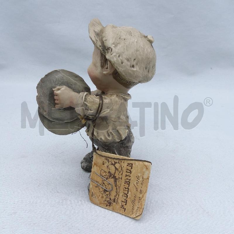 STATUINA SCUGNIZZO CHE SUONA I COPERCHI | Mercatino dell'Usato San maurizio canavese 2