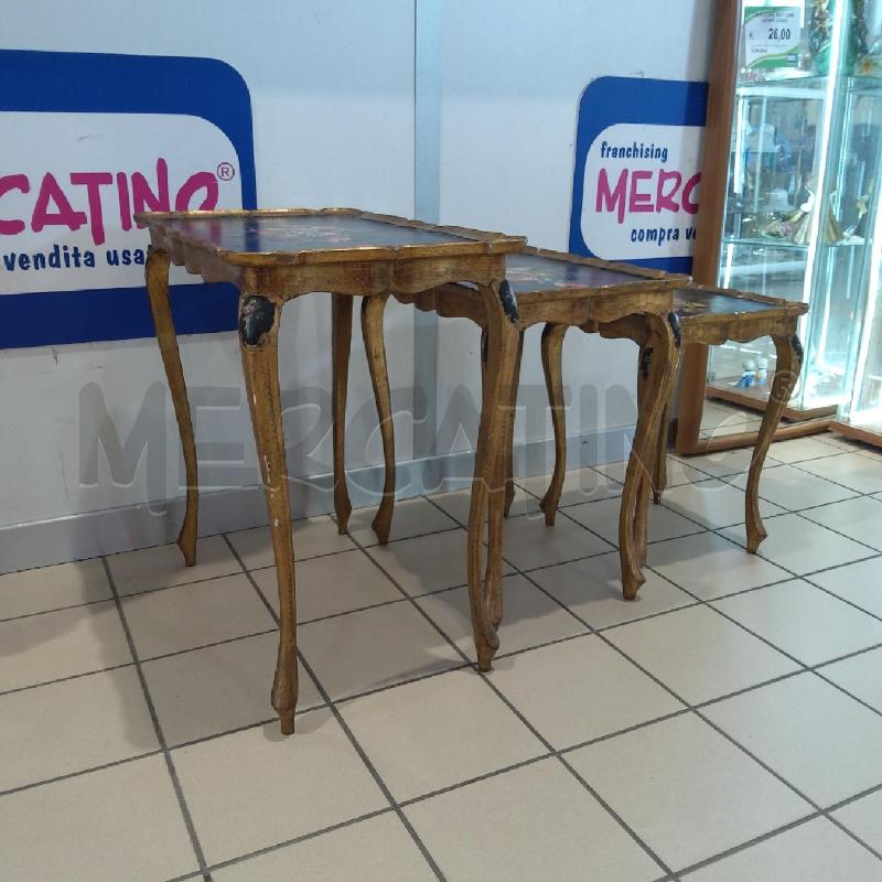 TAVOLINI TRIS CABRIOLE DORATI NERO DECORO FLOREALE | Mercatino dell'Usato San maurizio canavese 2