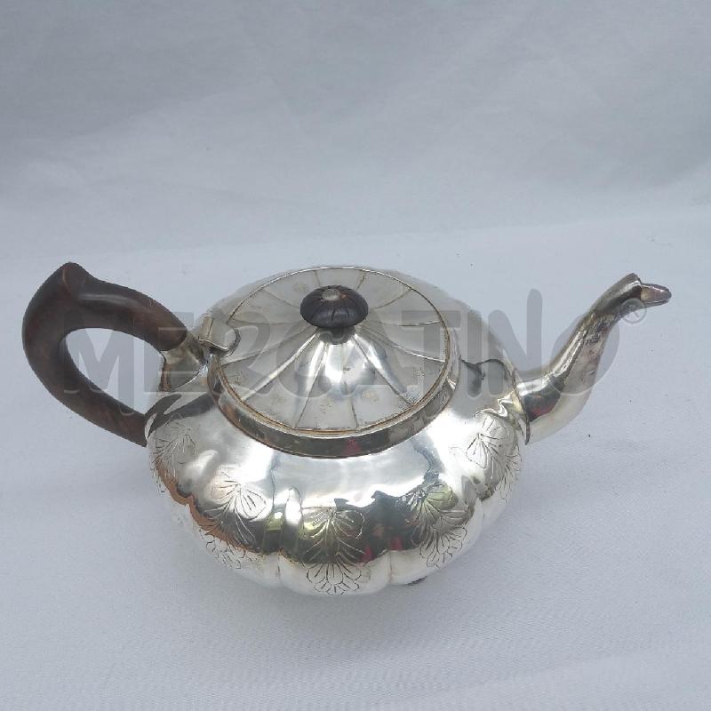 TEIERA DECORATIVA SILVER 4 PIEDINI MANICO LEGNO | Mercatino dell'Usato San maurizio canavese 3