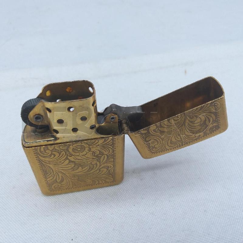 ZIPPO ACCENDINO 352 REGULAR VENETIAN GOLD | Mercatino dell'Usato San maurizio canavese 4