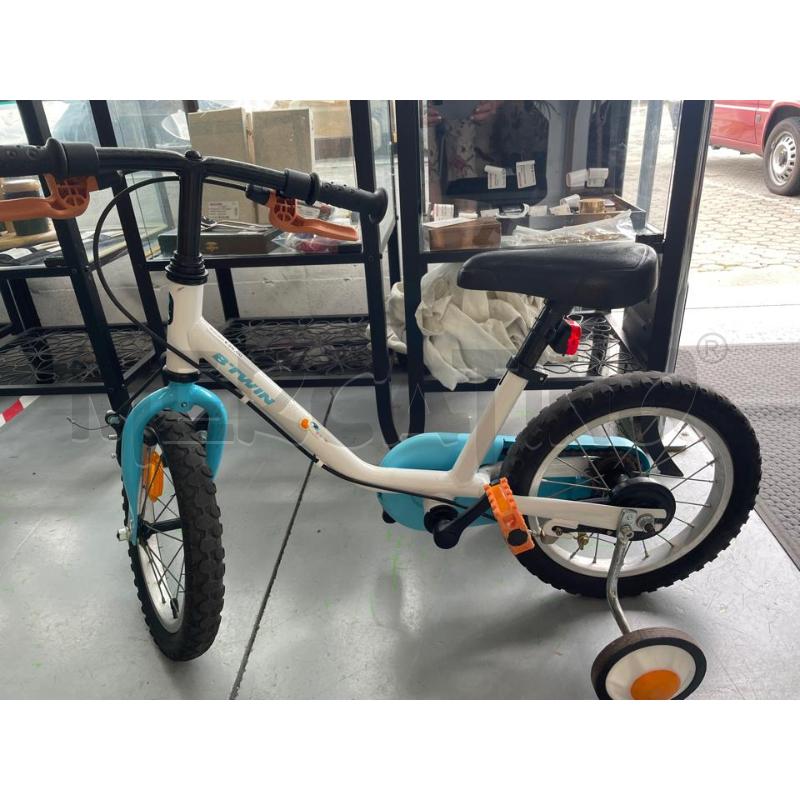 BICICLETTINA BAMBINO BTWING BIANCA AZZ ARANCIO CON ROTELLE | Mercatino dell'Usato Chivasso 1