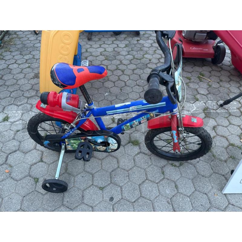 BICICLETTINA BIMBO AVENGERS BLU ROSSA | Mercatino dell'Usato Chivasso 1