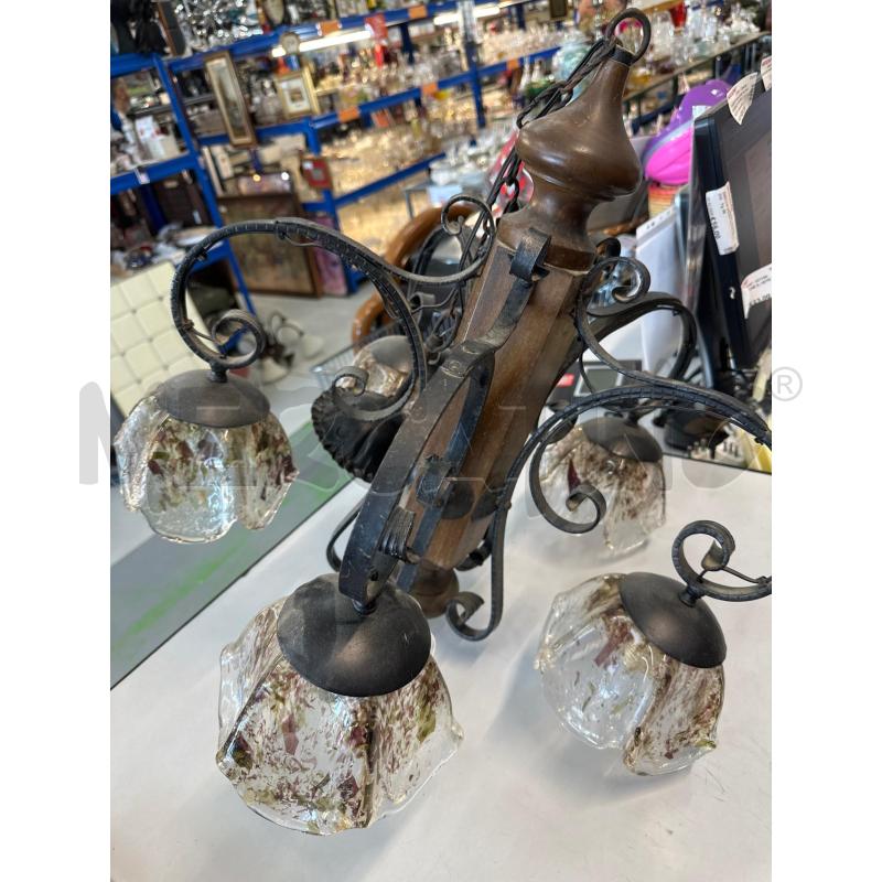 LAMPADARIO LEGNO FERRO BATTUTO CAMPANE VETRO VERDE VIOLA | Mercatino dell'Usato Chivasso 1