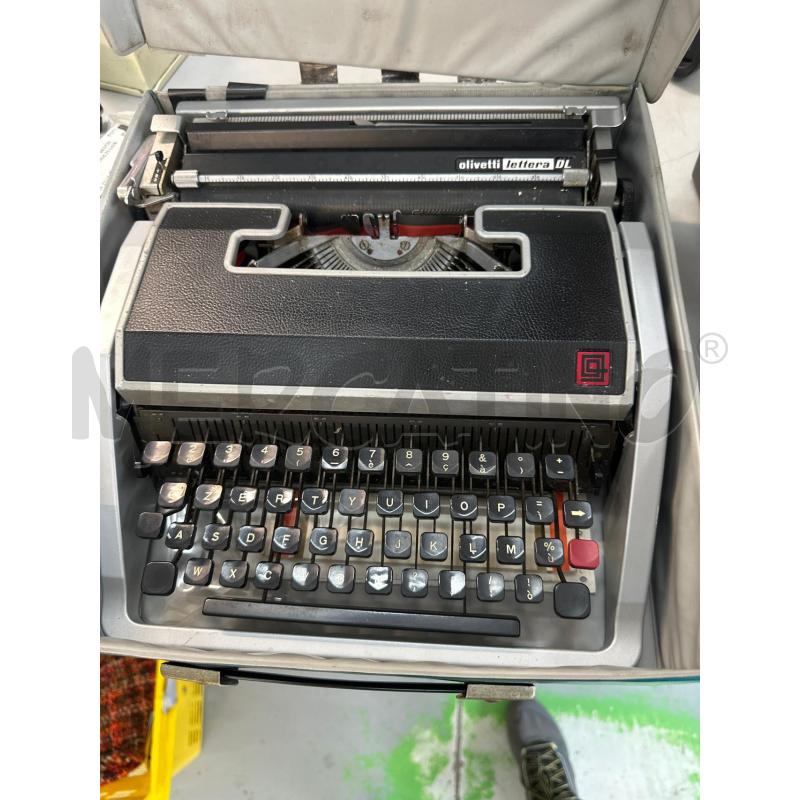 MACCHINA SCRIVERE D'EPOCA OLIVETTI LETTERA 35 CUSTODIA | Mercatino dell'Usato Chivasso 1