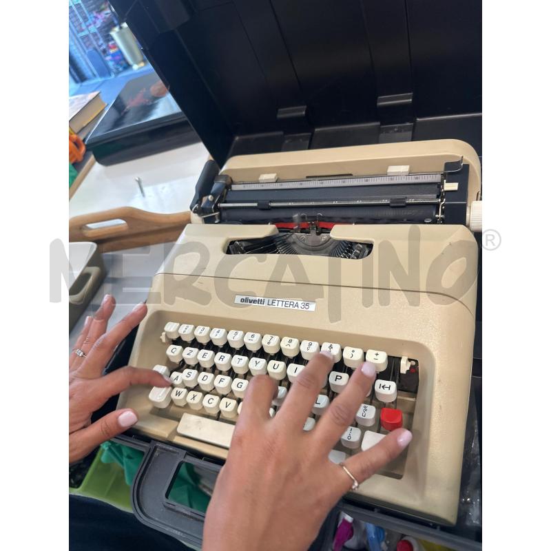 MACCHINA SCRIVERE LETTERA 35 OLIVETTI CON CUSTODIA BEIGE | Mercatino dell'Usato Chivasso 1