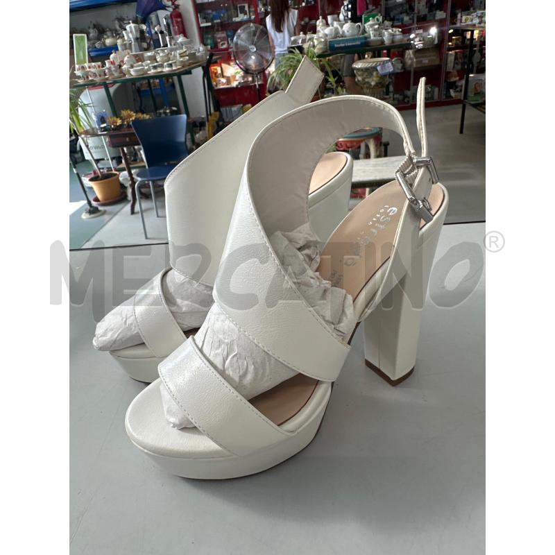 SCARPE DONNA BIANCHE TACCO ESTRADA PELLE | Mercatino dell'Usato Chivasso 1