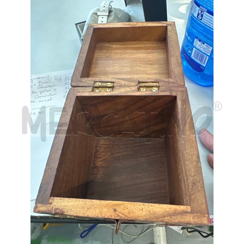 SCATOLETTA IN LEGNO CUBO PROFILI OTTONATI | Mercatino dell'Usato Chivasso 2