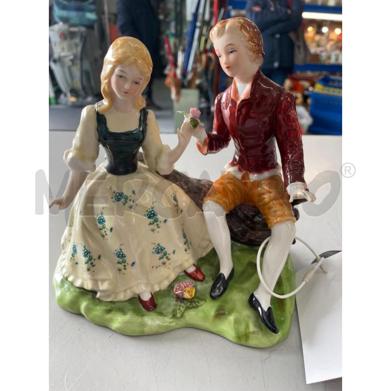 STATUA INNAMORATI CAPODIMONTE SCHEGGIA DITA UOMO | Mercatino dell'Usato Chivasso 1