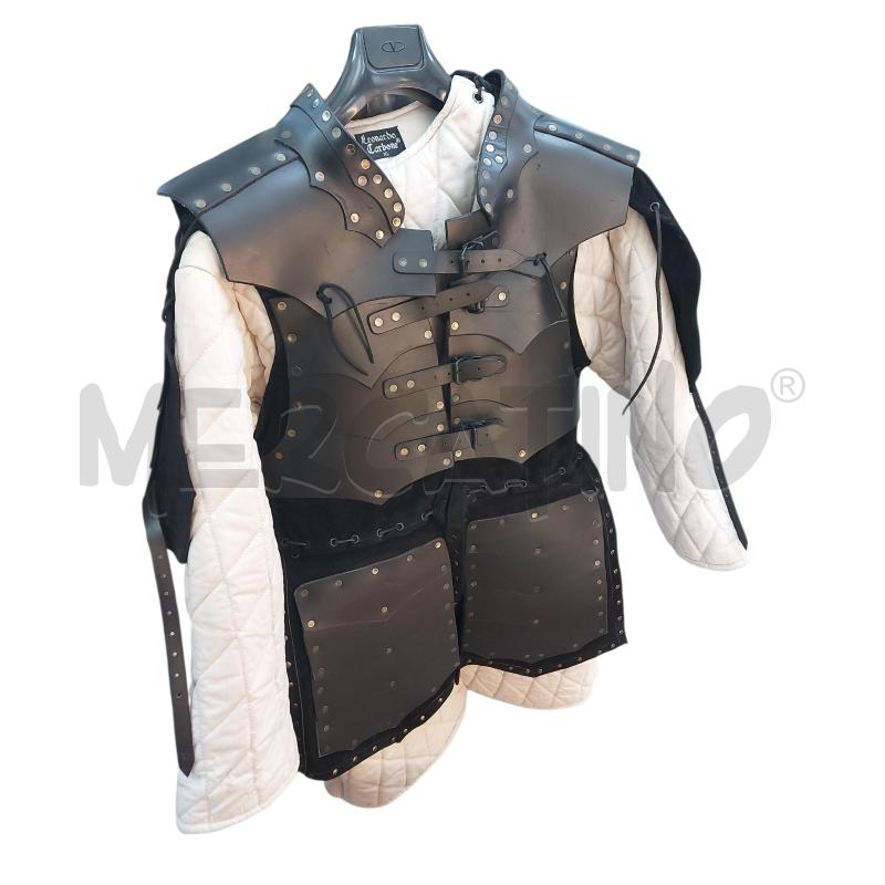 ARMATURA CUOIO NERO + GAMBALI + BRACCIALI + ACCESSORI PER CINTURA CUOIO NERO | Mercatino dell'Usato Avigliana 1