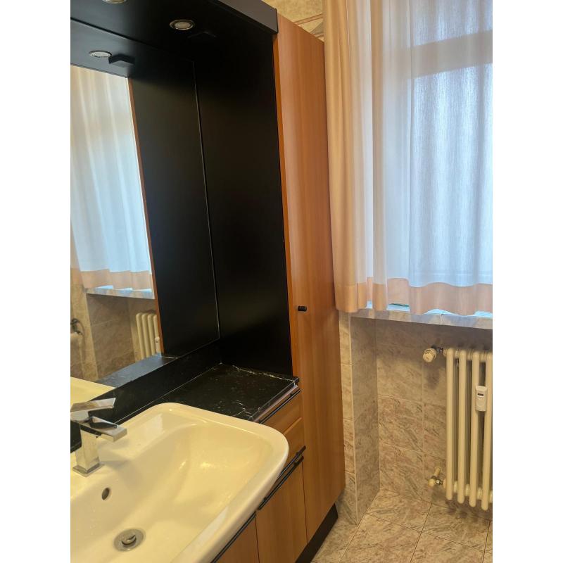 BAGNO MARMO NERO  | Mercatino dell'Usato Avigliana 3