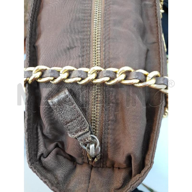 BORSA DONNA PRADA MARRONE IN NYLON TRAPUNTATA  | Mercatino dell'Usato Avigliana 4