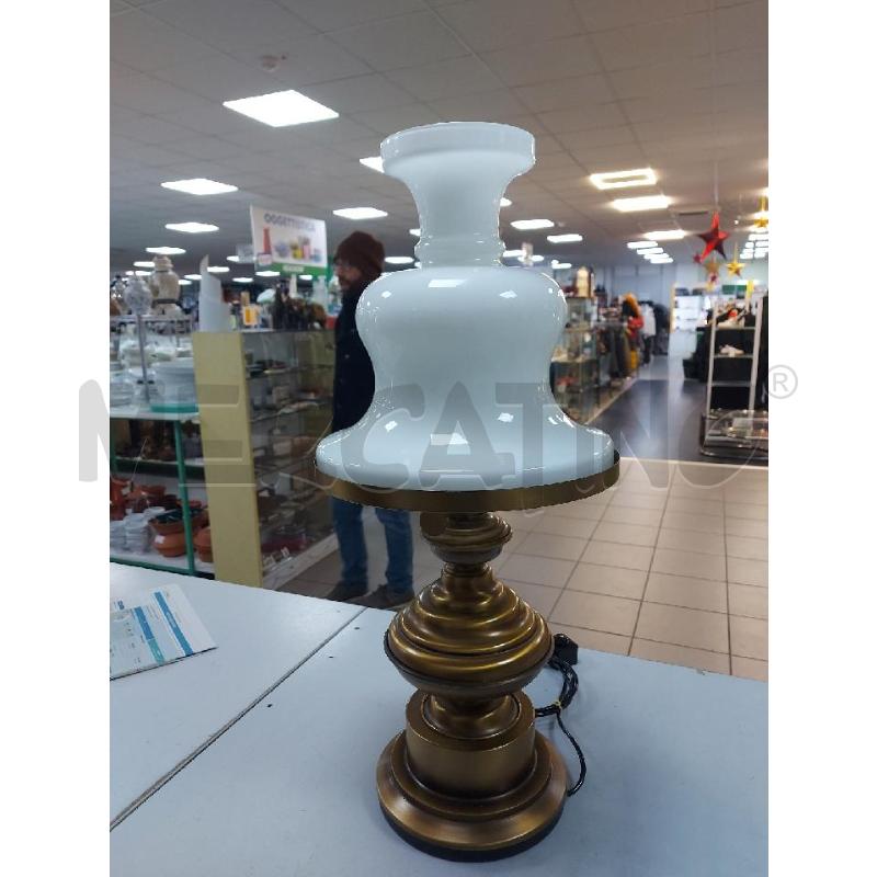 LAMPADA DA TAVOLO STILE MARINARA OTTONE E VETRO OPALINO | Mercatino dell'Usato Avigliana 1