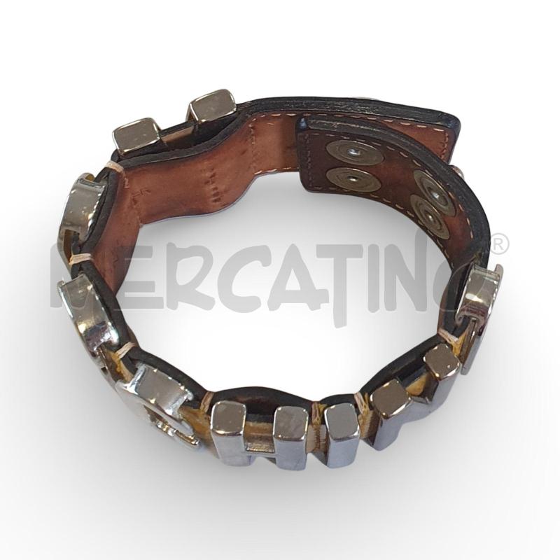 BRACCIALE MOSCHINO SCRITTA ACCIAIO SU PELLE GIALLA NO SCATOLA | Mercatino dell'Usato Osasco 4