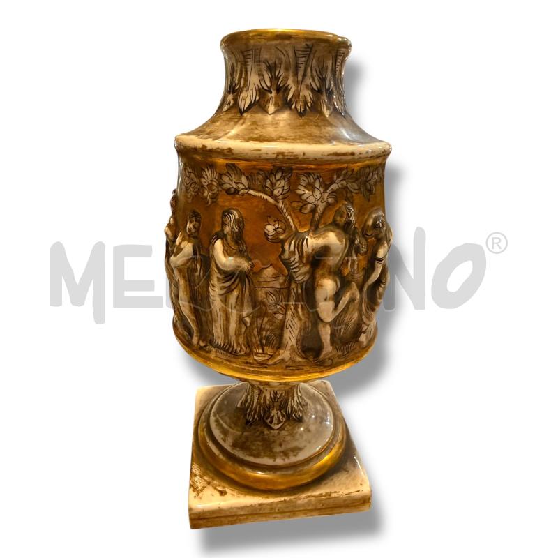 CAPODIMONTE VASO DECORI A BASSORILIEVO 20 CM | Mercatino dell'Usato Osasco 1