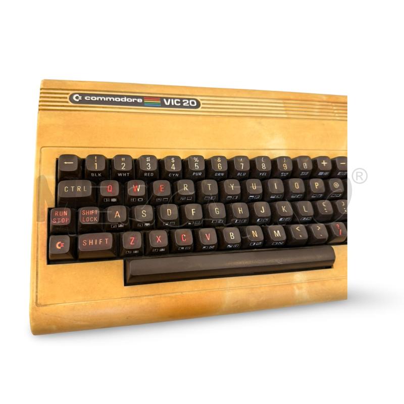 CONSOLLE COMMODORE VIC-20 SENZA CAVI NON TESTATA  | Mercatino dell'Usato Osasco 2