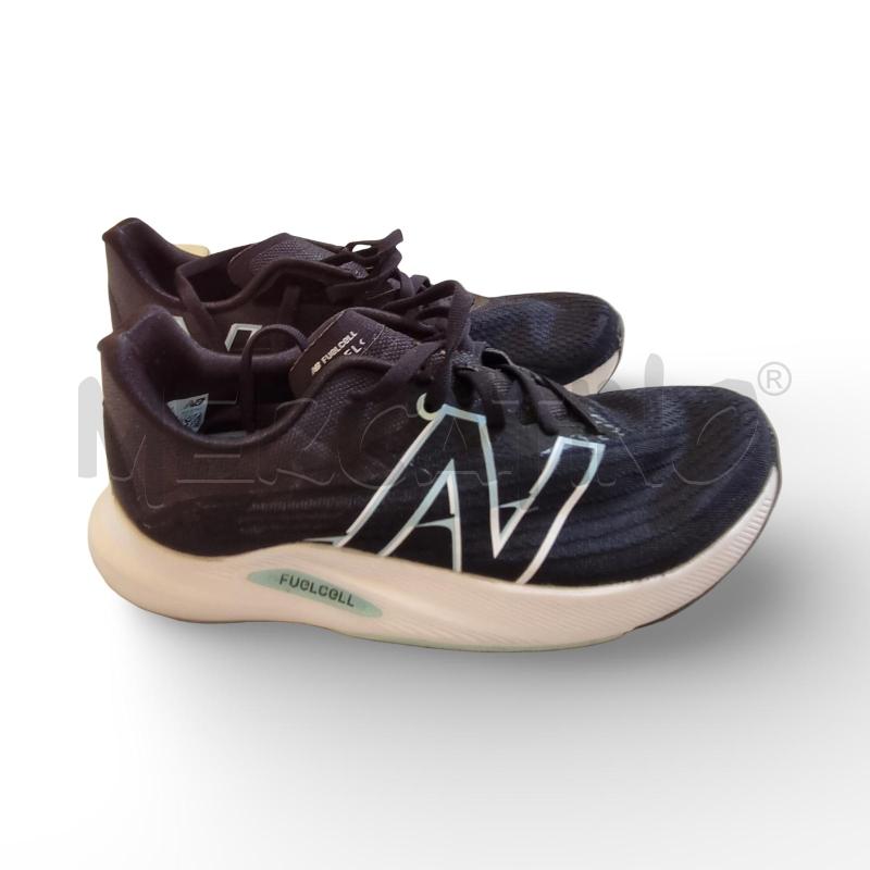 SCARPE DONNA GINNASTICA NERE NEW BALANCE FUELCELL | Mercatino dell'Usato Osasco 1