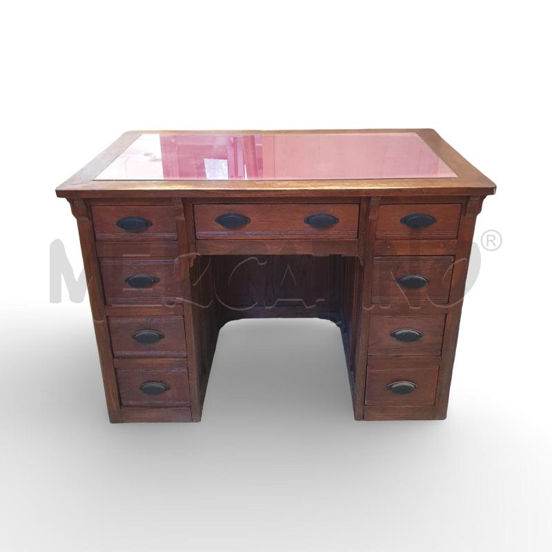 SCRIVANIA LEGNO 9 CASSETTI PIANO VELLUTO ROSSO CON VETRO | Mercatino dell'Usato Osasco 1