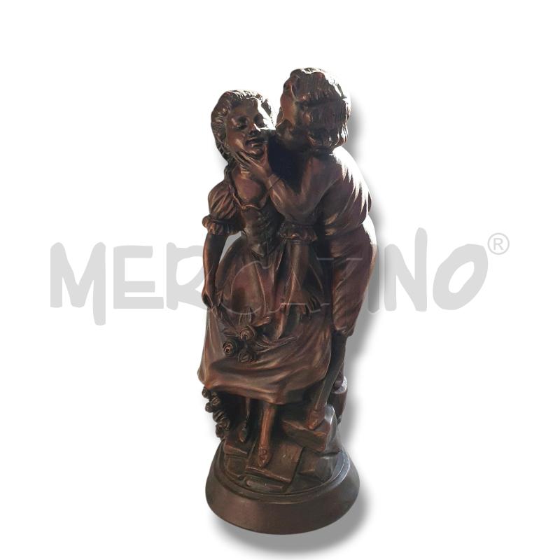 SCULTURA CONTADINI SCENA GALANTE MARRONE 37X15 CM | Mercatino dell'Usato Osasco 2