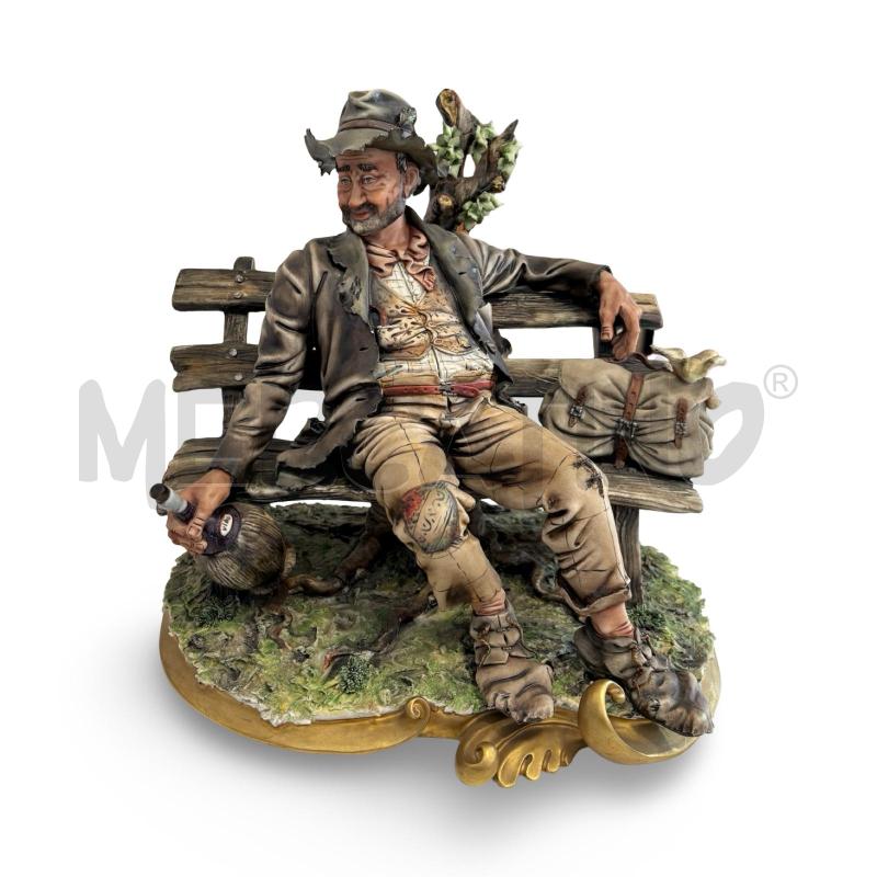 STATUETTA CAPODIMONTE UOMO SULLA PANCHINA  | Mercatino dell'Usato Osasco 1