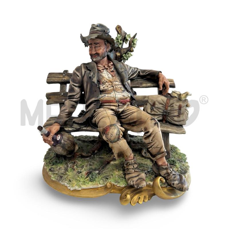 STATUETTA CAPODIMONTE UOMO SULLA PANCHINA  | Mercatino dell'Usato Osasco 5