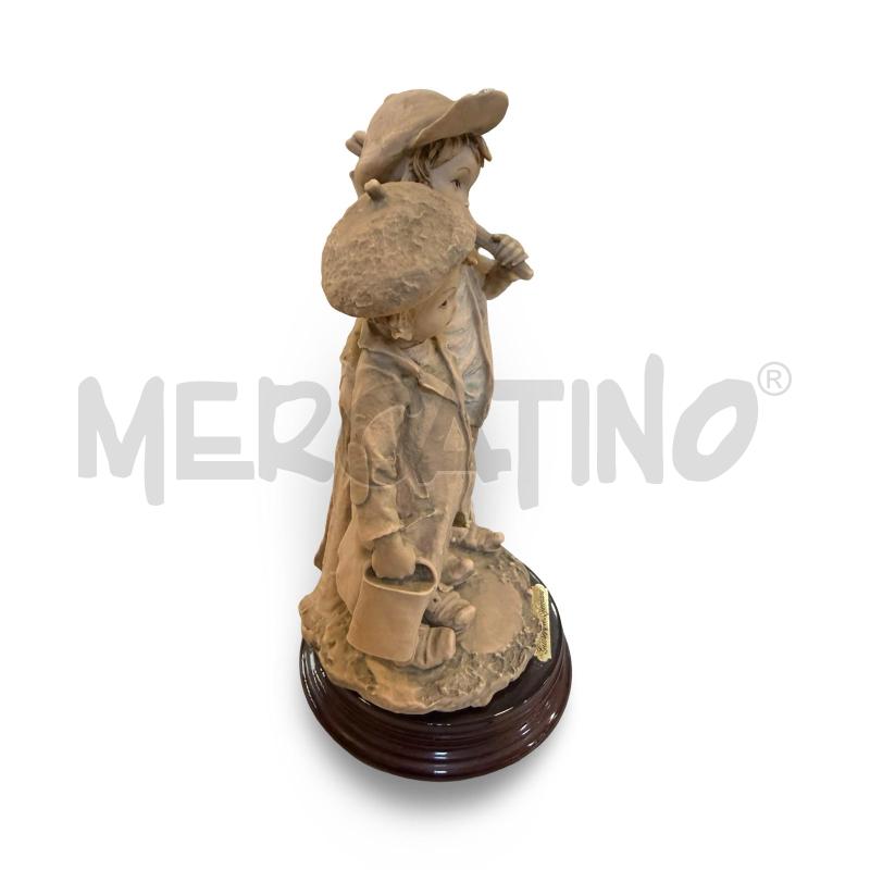 STATUINA ARMANI DUE ORFANELLI | Mercatino dell'Usato Osasco 2