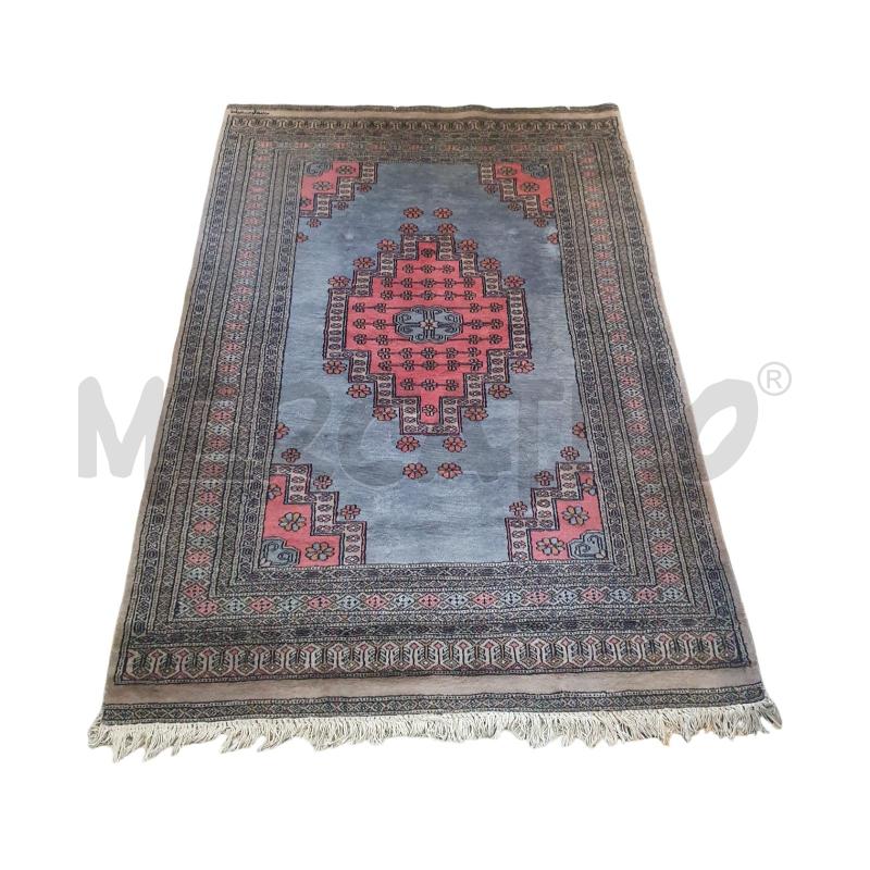 TAPPETO CASHMERE AZZURRO ANNODATO A MANO 128X190 CM DIFETTO SU UN ANGOLO | Mercatino dell'Usato Osasco 1