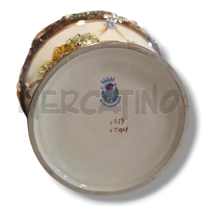 VASO CAPODIMONTE FIGURE PUTTI IN RILIEVO | Mercatino dell'Usato Osasco 2