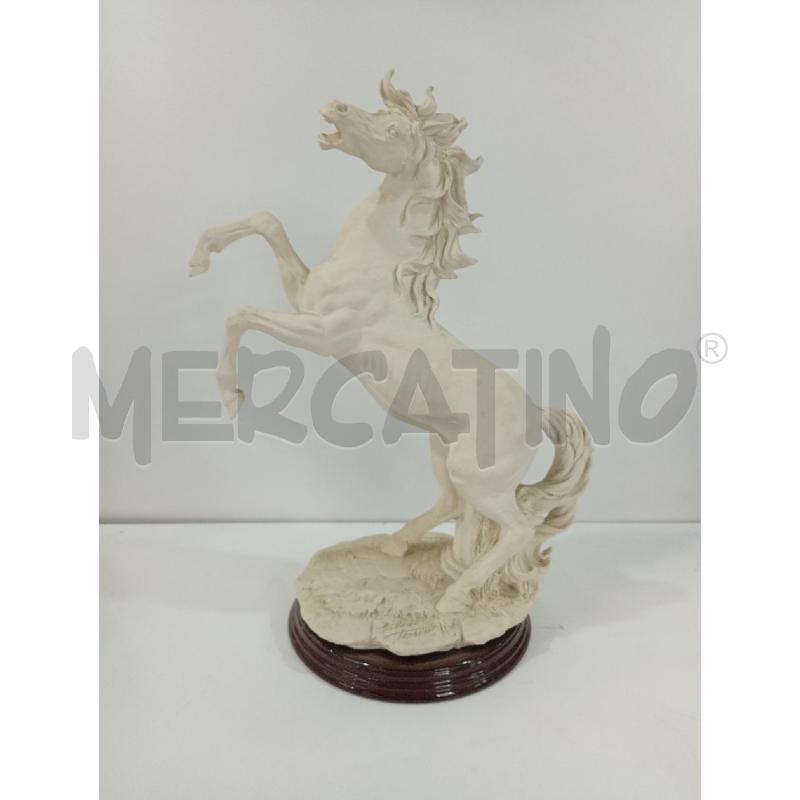 SCULTURA CAVALLO BIANCA  | Mercatino dell'Usato Torino crocetta 1