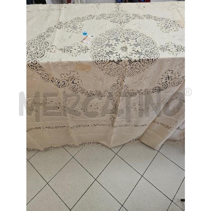 COPRI LETTO BEIGE RICAMATO | Mercatino dell'Usato Marsala 3