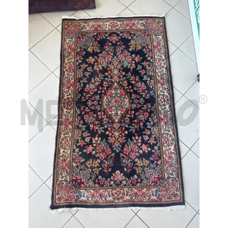 TAPPETO RETTANGOLARE PERSIANO CON FIORI  | Mercatino dell'Usato Marsala 1