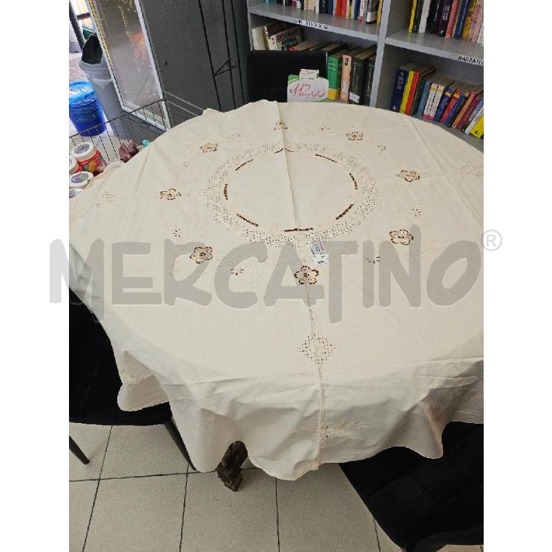 TOVAGLIA ROTONDA BEI RICAMO DA 8 | Mercatino dell'Usato Marsala 1