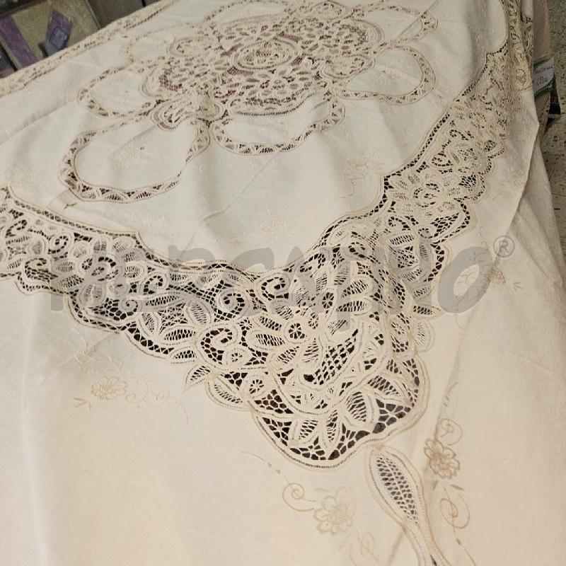 COPRI LETTO BEIGE BRUX | Mercatino dell'Usato Mazara del vallo 2