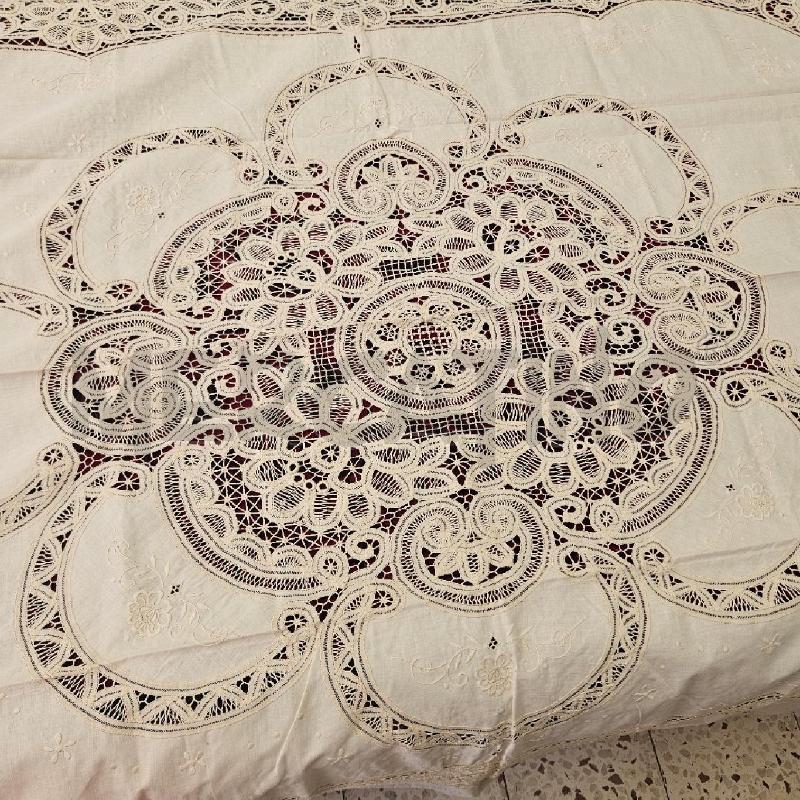 COPRI LETTO BEIGE BRUX | Mercatino dell'Usato Mazara del vallo 3