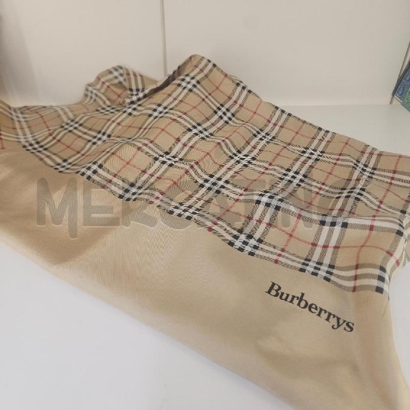 FOULARD BURBERRY  | Mercatino dell'Usato Mazara del vallo 2