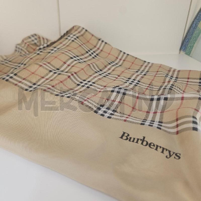 FOULARD BURBERRY  | Mercatino dell'Usato Mazara del vallo 3