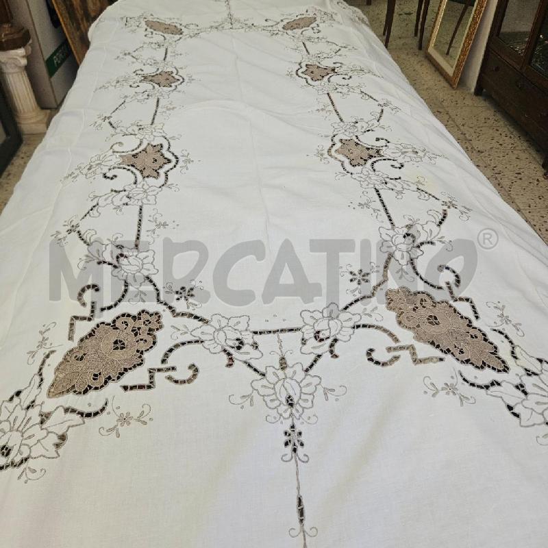 TOVAGLIA DA TAV CON RIC BEIGE | Mercatino dell'Usato Mazara del vallo 1