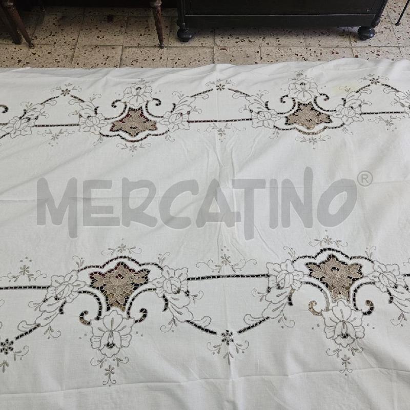 TOVAGLIA DA TAV CON RIC BEIGE | Mercatino dell'Usato Mazara del vallo 5