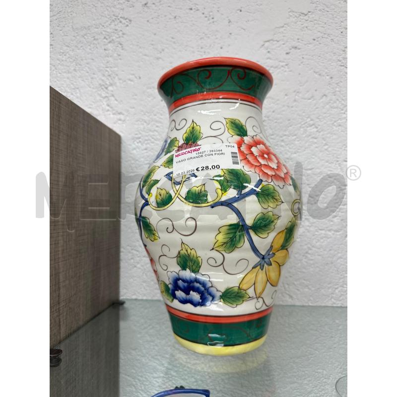VASO GRANDE CON FIORI  | Mercatino dell'Usato Mazara del vallo 1