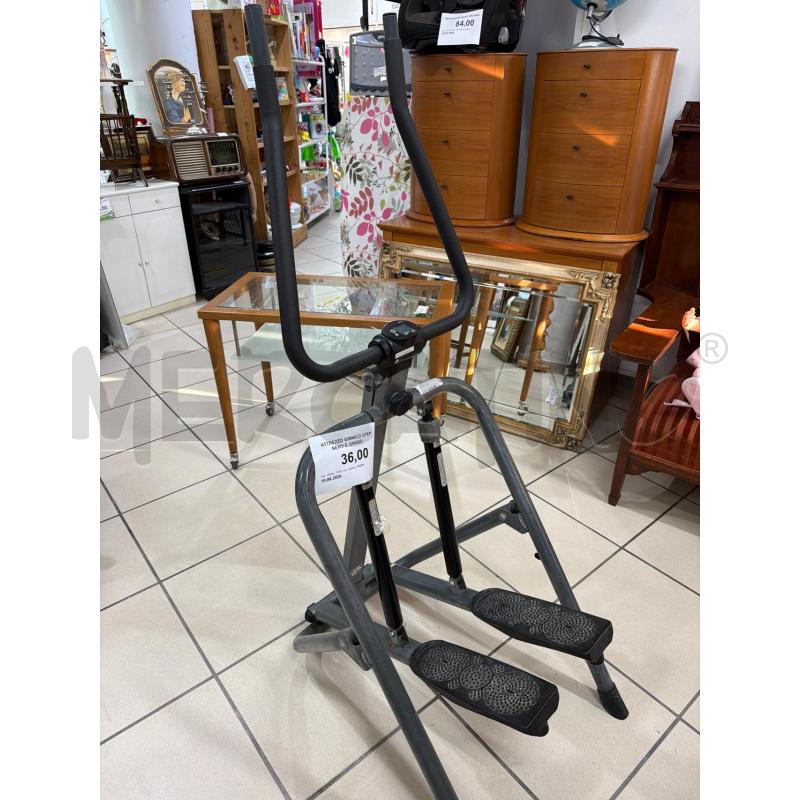 ATTREZZO GINNICO STEP NERO E GRIGIO  | Mercatino dell'Usato Trapani via libica 2