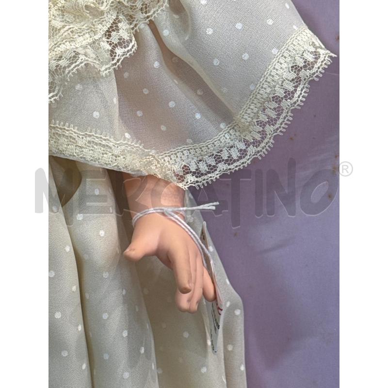 BAMBOLA VINTAGE LE DAMINE ALT 55 VESTITO PANNA | Mercatino dell'Usato Trapani via libica 3