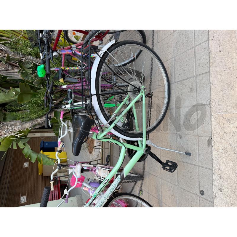 BICICLETTA DONNA STUCCHI BIANCA E VERDE | Mercatino dell'Usato Trapani via libica 2