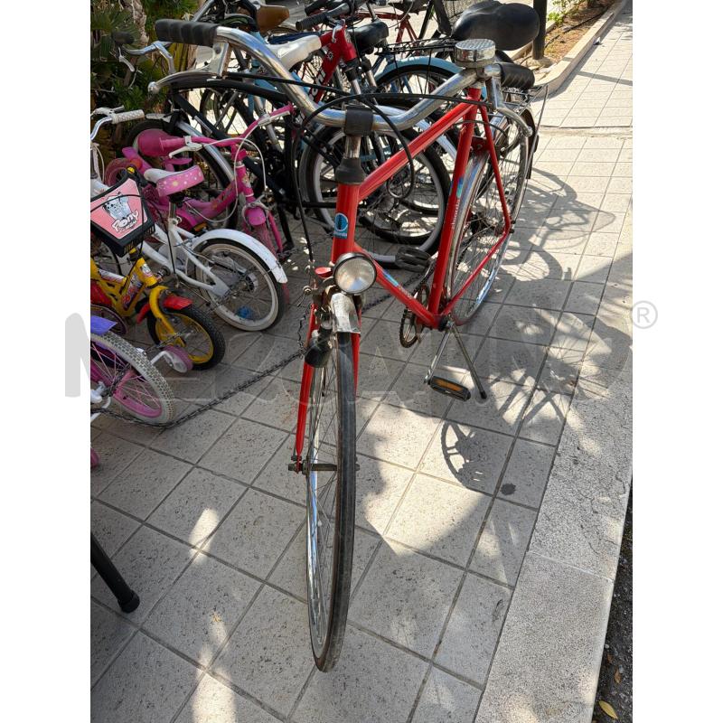 BICICLETTA ROSSA CHIORDA  | Mercatino dell'Usato Trapani via libica 2