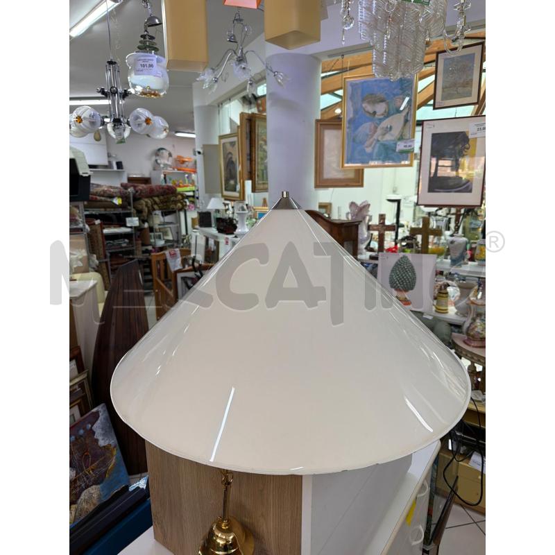 LAMPADARIO CONO LAMIERA BIANCO | Mercatino dell'Usato Trapani via libica 2