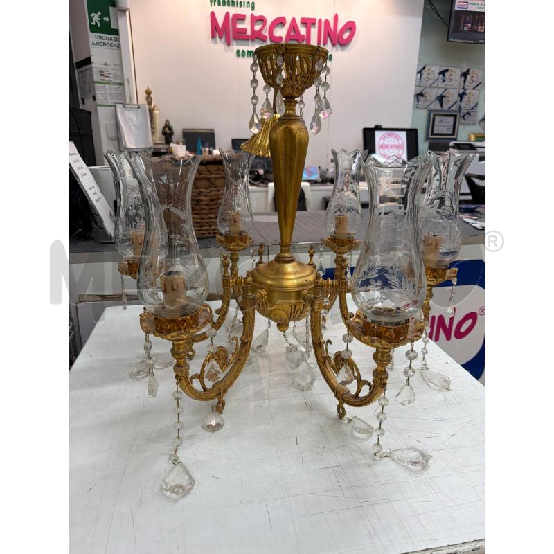 LAMPADARIO  DORATO E 6 CAMPANE  | Mercatino dell'Usato Trapani via libica 1