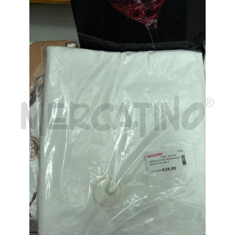LENZUOLO MATRIMONIALE BIANCO RICAMI VERDE ROSA | Mercatino dell'Usato Trapani via libica 1