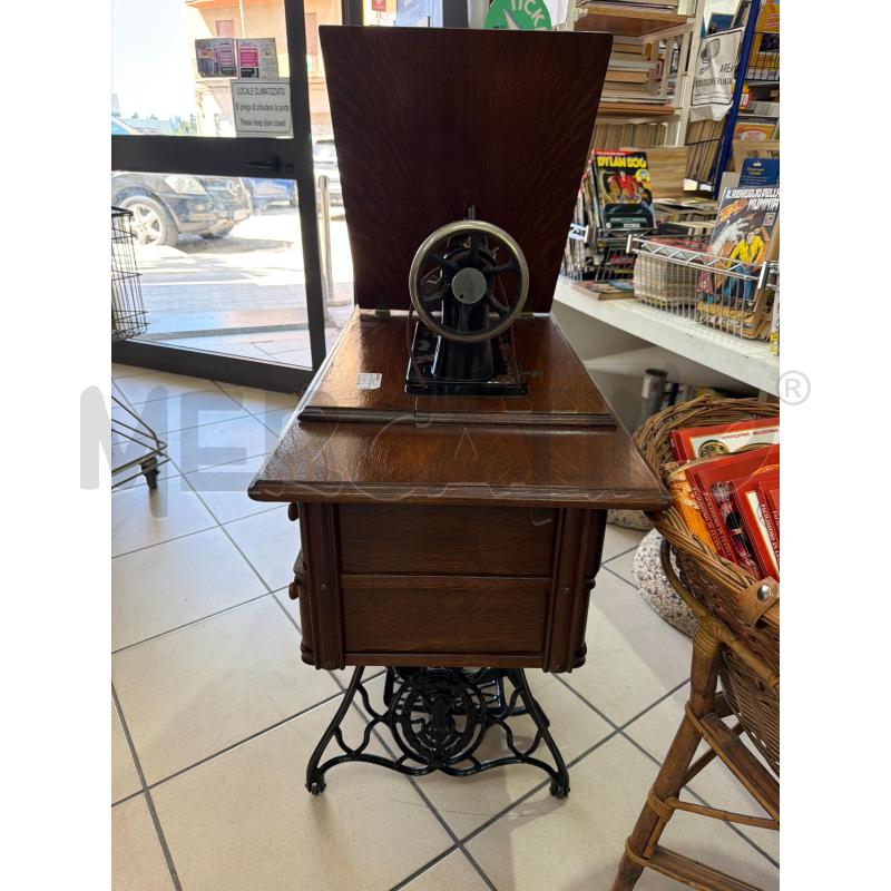 MACCHINA CUCIRE SINGER  | Mercatino dell'Usato Trapani via libica 3