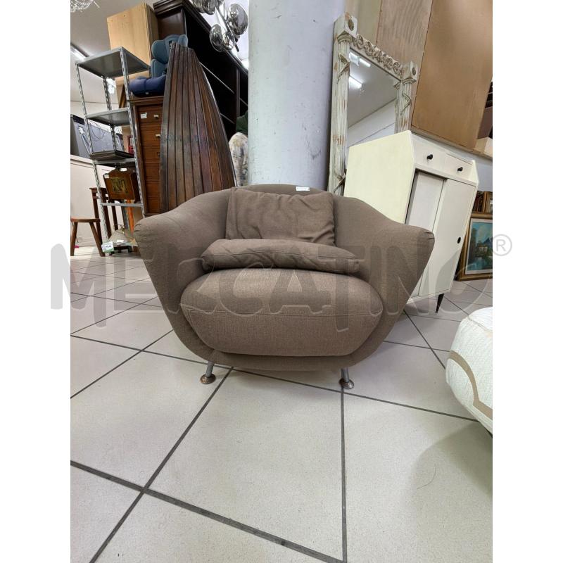 POLTRONA TESSUTO GRIGIO  | Mercatino dell'Usato Trapani via libica 2