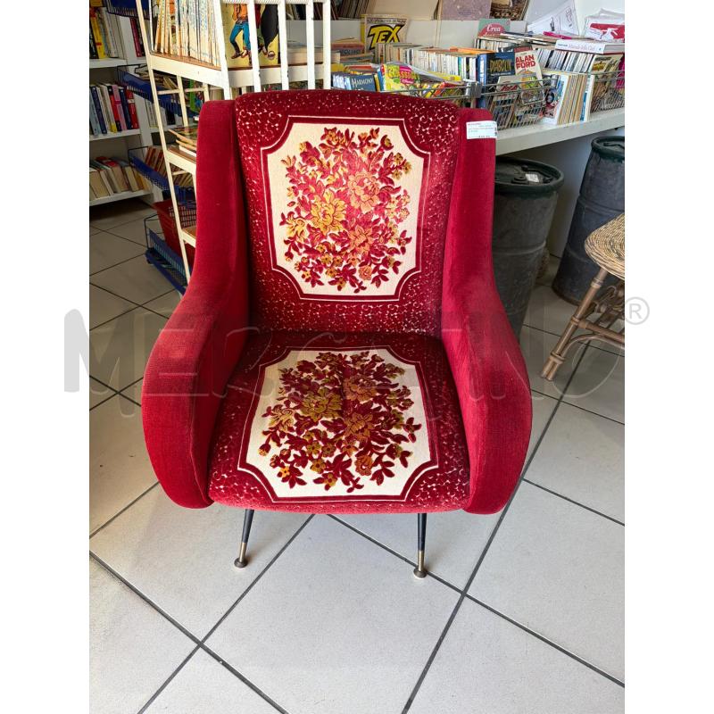 POLTRONA VINTAGE BORDO' E FIORI | Mercatino dell'Usato Trapani via libica 1